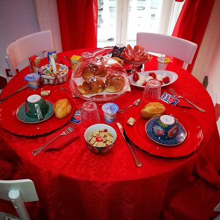 B&B Resta Cu Mme Napoli Eksteriør bilde