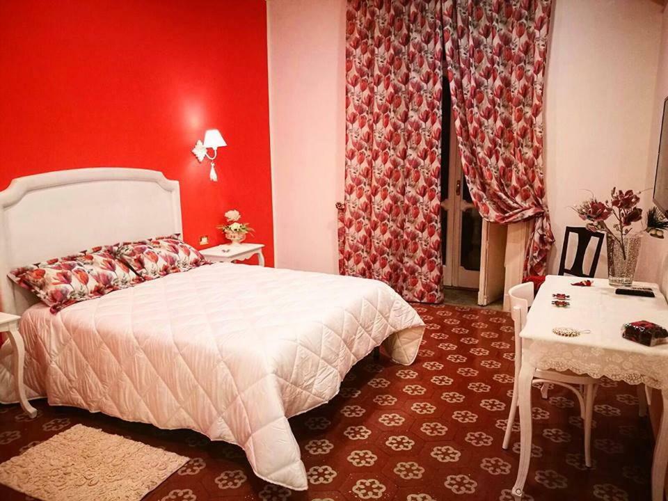 B&B Resta Cu Mme Napoli Eksteriør bilde