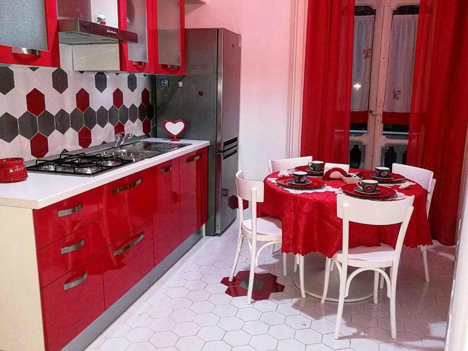 B&B Resta Cu Mme Napoli Eksteriør bilde