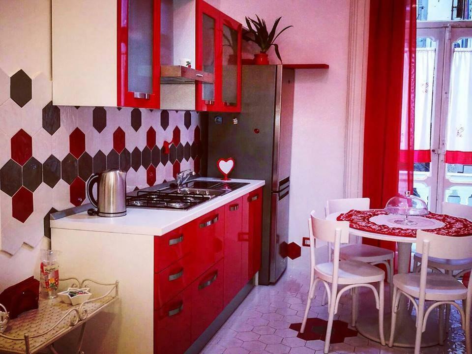 B&B Resta Cu Mme Napoli Eksteriør bilde